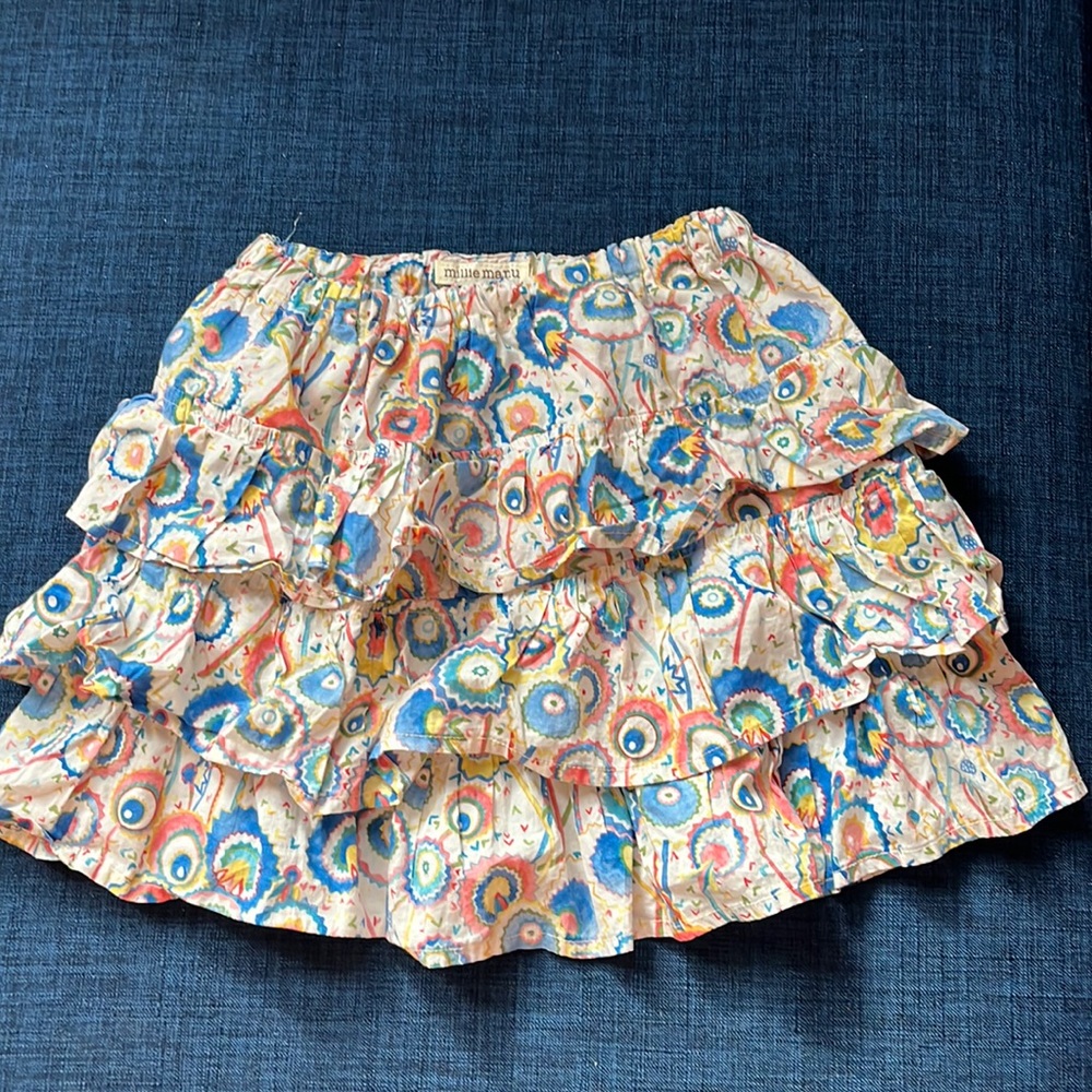 cute patterned skirt!!